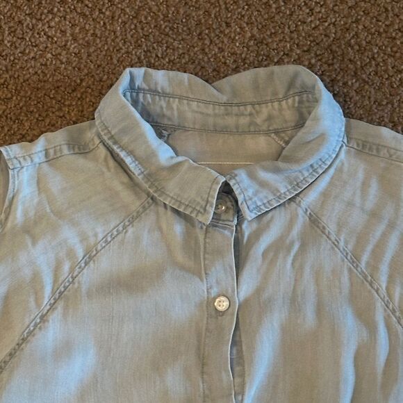 Rails Women’s Light Blue Cold Shoulder Button Down Shirt - Size XS - Picture 2 of 9
